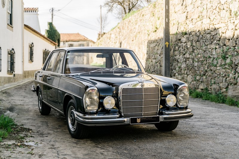 1970 Mercedes Benz 280SE